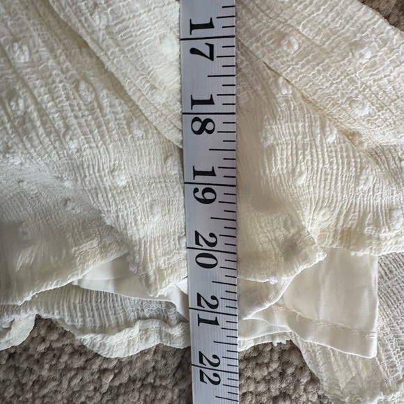 Line and dot revolve Kate Chiffon Overlay Top in Ivory blouse size large nwt - Picture 15 of 15